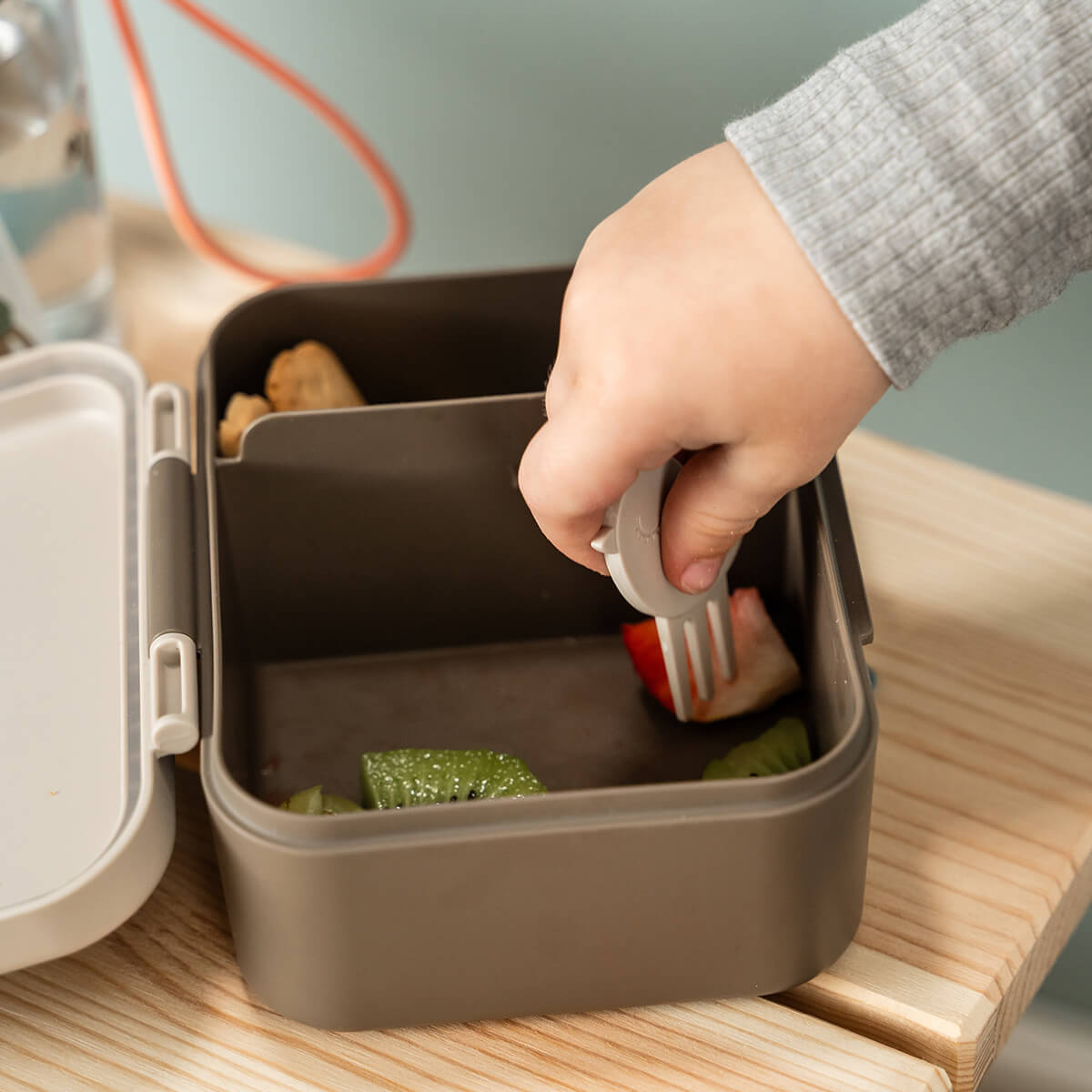 Winzige frühstücksbox mit Snackpicks - Tiny trails - Sand