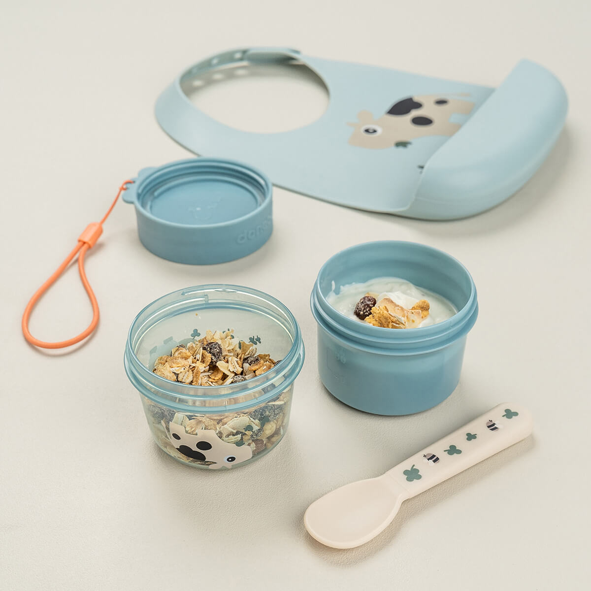 To go 2-way snackbøtte S - Tiny farm - Blå