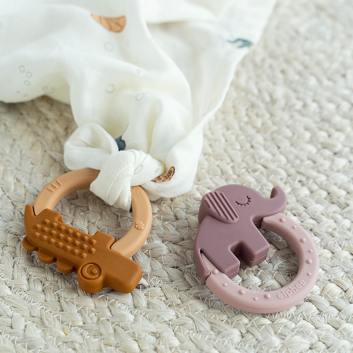 Teether 2-pack - Deer friends - Mustard/Powder